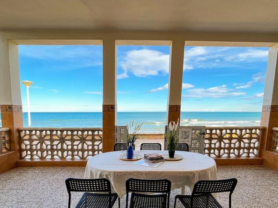Beachfront House Piles Ngoại thất bức ảnh