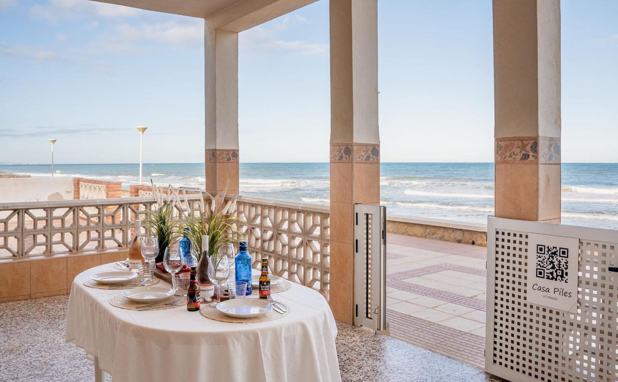 Beachfront House Piles Ngoại thất bức ảnh